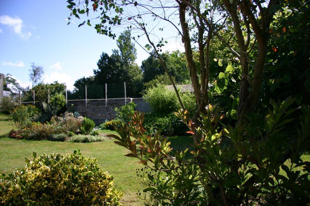 Pipriac Chambres D'Hotes Du Chalet De Caharet מראה חיצוני תמונה
