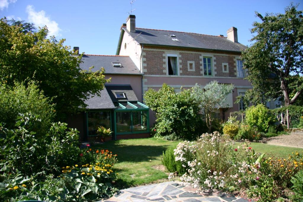 Pipriac Chambres D'Hotes Du Chalet De Caharet מראה חיצוני תמונה
